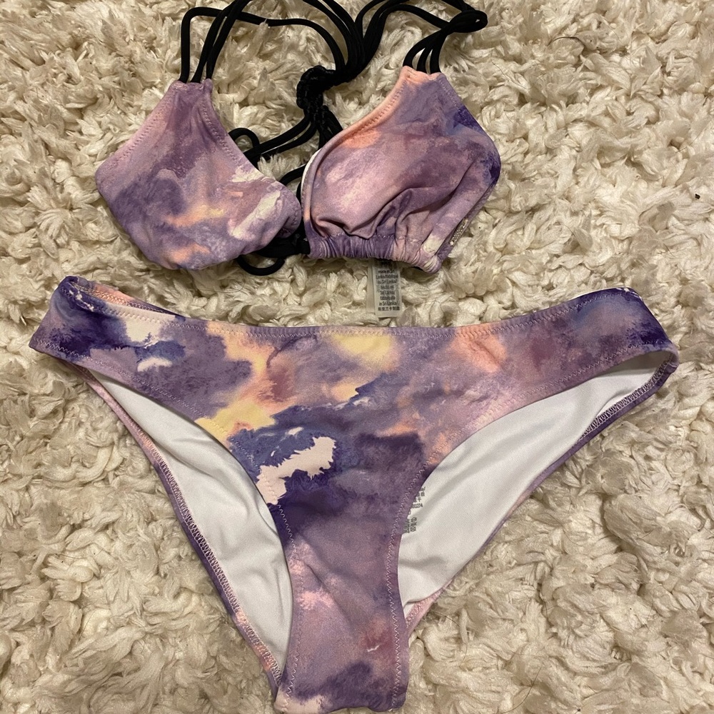 Victoria’s secrete pink bikini